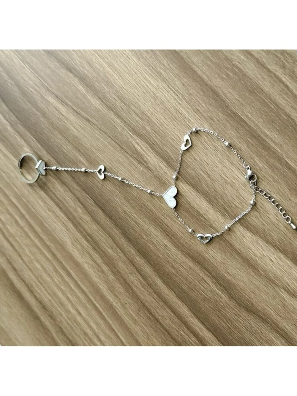 Heart hand chain Q909